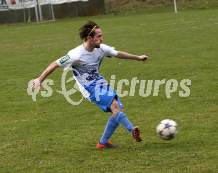 Fussball. 2. Klasse C.  Frantschach gegen Kraig. Raphael Helmut Floredo  (Kraig). Frantschach, 10.4.2022.
Foto: Kuess 
---
pressefotos, pressefotografie, kuess, qs, qspictures, sport, bild, bilder, bilddatenbank