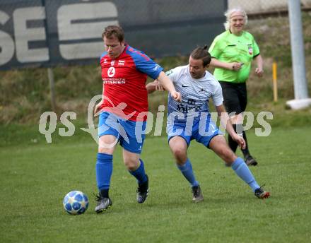 Fussball. 2. Klasse C.  Frantschach gegen Kraig. Almir Music  (Frantschach),    Georg Pirker (Kraig). Frantschach, 10.4.2022.
Foto: Kuess 
---
pressefotos, pressefotografie, kuess, qs, qspictures, sport, bild, bilder, bilddatenbank