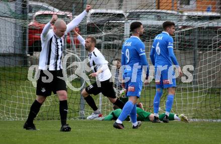 Fussball Kaerntner Liga. Bleiburg gegen SAK.  Torjubel Patrick Paul Oswaldi (Bleiburg). Bleiburg, 16.4.2022.
Foto: Kuess
---
pressefotos, pressefotografie, kuess, qs, qspictures, sport, bild, bilder, bilddatenbank