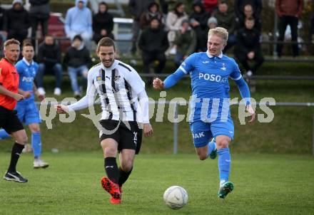 Fussball Kaerntner Liga. Bleiburg gegen SAK.  Grega Klaric (Bleiburg),    Toni Dullnig (SAK). Bleiburg, 16.4.2022.
Foto: Kuess
---
pressefotos, pressefotografie, kuess, qs, qspictures, sport, bild, bilder, bilddatenbank