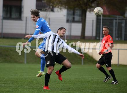 Fussball Kaerntner Liga. Bleiburg gegen SAK.  Grega Klaric (Bleiburg),    Noah Lupar (SAK). Bleiburg, 16.4.2022.
Foto: Kuess
---
pressefotos, pressefotografie, kuess, qs, qspictures, sport, bild, bilder, bilddatenbank