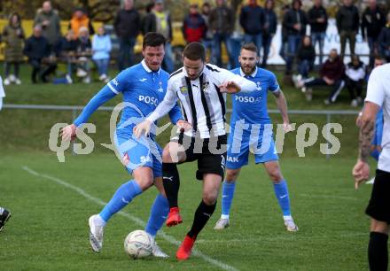 Fussball Kaerntner Liga. Bleiburg gegen SAK. Grega Klaric  (Bleiburg),    Darjan Aleksic (SAK). Bleiburg, 16.4.2022.
Foto: Kuess
---
pressefotos, pressefotografie, kuess, qs, qspictures, sport, bild, bilder, bilddatenbank