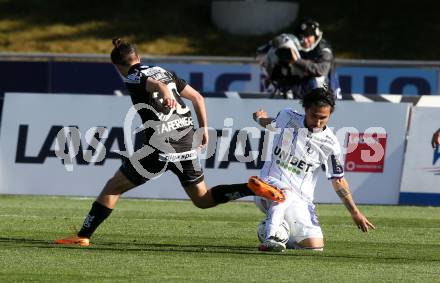 Fussball Bundesliga. Meistergruppe. WAC gegen Austria Klagenfurt. Matthaeus Taferner,  (WAC), Maximiliano Moreira Romero  (Klagenfurt). Wolfsberg, am 17.4.2022.
Foto: Kuess
www.qspictures.net
---
pressefotos, pressefotografie, kuess, qs, qspictures, sport, bild, bilder, bilddatenbank