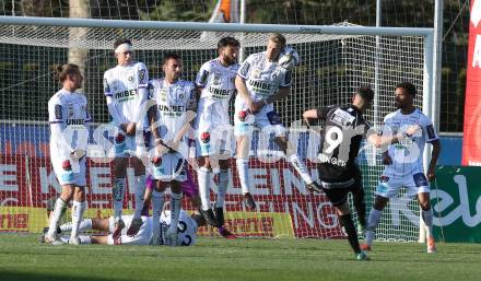 Fussball Bundesliga. Meistergruppe. WAC gegen Austria Klagenfurt. Dario Vizinger, Patrick Greil, Ivan Saravanja, Markus Pink, Kosmas Gkezos, Christopher Cvetko   (Klagenfurt). Wolfsberg, am 17.4.2022.
Foto: Kuess
www.qspictures.net
---
pressefotos, pressefotografie, kuess, qs, qspictures, sport, bild, bilder, bilddatenbank