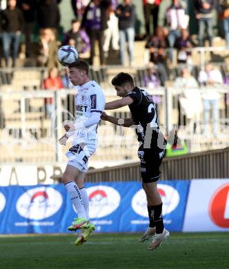 Fussball Bundesliga. Meistergruppe. WAC gegen Austria Klagenfurt. Michael Novak,  (WAC),  Tim Maciejewski (Klagenfurt). Wolfsberg, am 17.4.2022.
Foto: Kuess
www.qspictures.net
---
pressefotos, pressefotografie, kuess, qs, qspictures, sport, bild, bilder, bilddatenbank