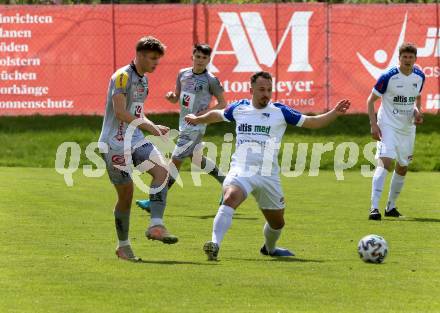 Fussball. Regionalliga. WAC Amateure gegen Treibach. Niklas Pertlwieser (WAC Amat.), Vahid Muharemovic  (Treibach). St. Andrae, 30.4.2022.
Foto: Kuess
www.qspictures.net
---
pressefotos, pressefotografie, kuess, qs, qspictures, sport, bild, bilder, bilddatenbank