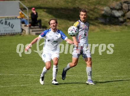 Fussball. Regionalliga. WAC Amateure gegen Treibach. Nino Emanuel Hartweger (WAC Amat.),  Bernhard Walzl (Treibach). St. Andrae, 30.4.2022.
Foto: Kuess
www.qspictures.net
---
pressefotos, pressefotografie, kuess, qs, qspictures, sport, bild, bilder, bilddatenbank