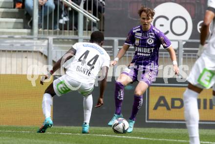 Fussball Bundesliga. Play-off. SK Austria Klagenfurt gegen SK Sturm Graz.  Alex Timossi Andersson, (Klagenfurt), Amadou Dante   (Graz). Klagenfurt, am 8.5.2022.
Foto: Kuess
www.qspictures.net
---
pressefotos, pressefotografie, kuess, qs, qspictures, sport, bild, bilder, bilddatenbank