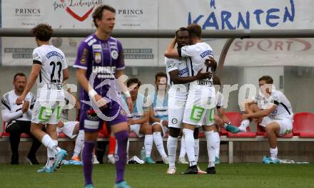 Fussball Bundesliga. Play-off. SK Austria Klagenfurt gegen SK Sturm Graz.  Torjubel Niangbo Dogbole Franck Anderson, Jakob Jantscher (Graz). Klagenfurt, am 8.5.2022.
Foto: Kuess
www.qspictures.net
---
pressefotos, pressefotografie, kuess, qs, qspictures, sport, bild, bilder, bilddatenbank