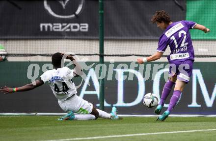 Fussball Bundesliga. Play-off. SK Austria Klagenfurt gegen SK Sturm Graz.  Alex Timossi Andersson (Klagenfurt),  Amadou Dante (Graz). Klagenfurt, am 8.5.2022.
Foto: Kuess
www.qspictures.net
---
pressefotos, pressefotografie, kuess, qs, qspictures, sport, bild, bilder, bilddatenbank