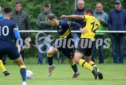 Fussball. 1. Klasse D. Bad St. Leonhard gegen DSG Ferlach.  Michael Rabensteiner (Bad St. Leonhard),  Michael Krainer  (Ferlach). Bad St. Leonhard, 28.5.2022.
Foto: Kuess
---
pressefotos, pressefotografie, kuess, qs, qspictures, sport, bild, bilder, bilddatenbank