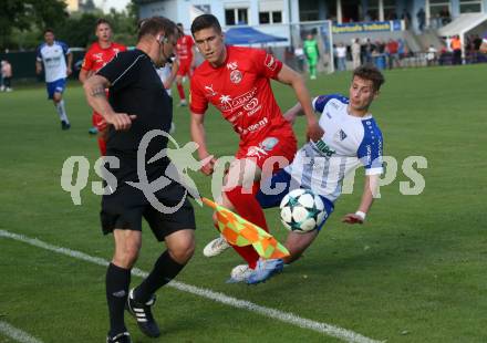 Fussball Regionalliga. Treibach gegen Kalsdorf.  Lukas Maximilian Pippan (Treibach),  Erik Derk (Kalsdorf). Treibach, am 10.6.2022.
Foto: Kuess
---
pressefotos, pressefotografie, kuess, qs, qspictures, sport, bild, bilder, bilddatenbank