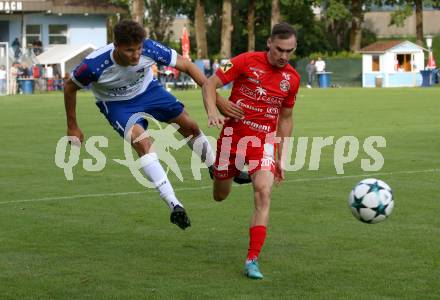 Fussball Regionalliga. Treibach gegen Kalsdorf.  Philipp Hoeberl  (Treibach),  Jure Volmajer (Kalsdorf). Treibach, am 10.6.2022.
Foto: Kuess
---
pressefotos, pressefotografie, kuess, qs, qspictures, sport, bild, bilder, bilddatenbank