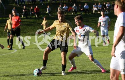 Fussball Kaerntner Liga. Koettmannsdorf gegen Maria Saal.   Denis Tomic (Koettmannsdorf), Jon Benkovic  (Maria Saal). Koettmannsdorf, am 11.6.2022.
Foto: Kuess
---
pressefotos, pressefotografie, kuess, qs, qspictures, sport, bild, bilder, bilddatenbank