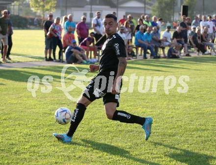 Fussball Testspiel. SK Austria Klagenfurt gegen Moosburg. Sinan Karweina. Moosburg, am 6.7.2022.
Foto: Kuess
---
pressefotos, pressefotografie, kuess, qs, qspictures, sport, bild, bilder, bilddatenbank