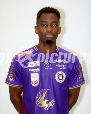 Fussball. Bundesliga. Austria Klagenfurt. Mannschaftsfototermin. Portrait.  Gloire Amanda.  Klagenfurt 8.7.2022.
Foto: Kuess
---
pressefotos, pressefotografie, kuess, qs, qspictures, sport, bild, bilder, bilddatenbank