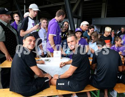 Fussball Viola Kirchtag. SK Austria Klagenfurt.  Lukas Fridrikas, Turgay Gemicibasi.  Klagenfurt, am 9.7.2022.
Foto: Kuess
---
pressefotos, pressefotografie, kuess, qs, qspictures, sport, bild, bilder, bilddatenbank