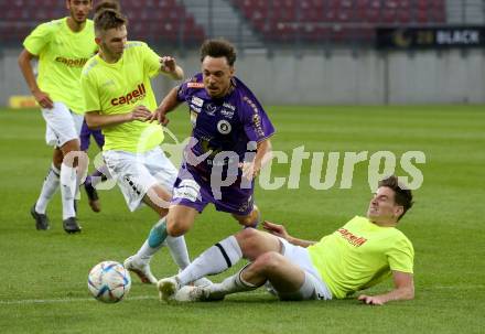 Fussball Testspiel. SK Austria Klagenfurt gegen Kaerntner Auswahl.  Simon Straudi (Austria Klagenfurt),  Noah Lupar (Auswahl). KLagenfurt, am 9.7.2022.
Foto: Kuess
---
pressefotos, pressefotografie, kuess, qs, qspictures, sport, bild, bilder, bilddatenbank