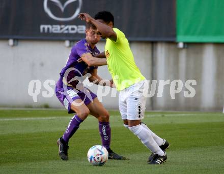 Fussball Testspiel. SK Austria Klagenfurt gegen Kaerntner Auswahl. Till Schumacher (Austria Klagenfurt),  Sandro Da Silva (Auswahl). KLagenfurt, am 9.7.2022.
Foto: Kuess
---
pressefotos, pressefotografie, kuess, qs, qspictures, sport, bild, bilder, bilddatenbank