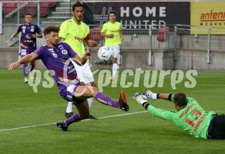 Fussball Testspiel. SK Austria Klagenfurt gegen Kaerntner Auswahl. Patrick Hasenhuettl  (Austria Klagenfurt), Werner Ambrosch (Auswahl). KLagenfurt, am 9.7.2022.
Foto: Kuess
---
pressefotos, pressefotografie, kuess, qs, qspictures, sport, bild, bilder, bilddatenbank