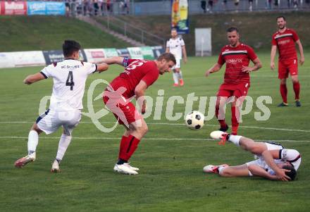 Fussball. Unterliga Ost. St. Veit gegen Sirnitz. Michael Schritliser, (St. Veit),  Martin Hinteregger  (Sirnitz). St. Veit, 22.7.2022.
Foto: Kuess
---
pressefotos, pressefotografie, kuess, qs, qspictures, sport, bild, bilder, bilddatenbank