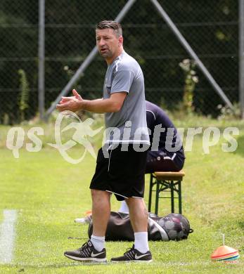 Fussball. Kaerntner Liga. Austria Klagenfurt Amat. gegen Koettmannsdorf.   Trainer Christian Sablatnig  (Koettmannsdorf). Brueckl, 23.7.2022.
Foto: Kuess
---
pressefotos, pressefotografie, kuess, qs, qspictures, sport, bild, bilder, bilddatenbank