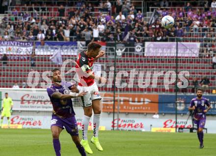 Fussball Bundesliga.  SK Austria Klagenfurt gegen SV Guntamatic Ried.  Markus Pink, (Klagenfurt),  Markus Lackner  (Ried). Klagenfurt, am 13.8.2022. 
Foto: Kuess

---
pressefotos, pressefotografie, kuess, qs, qspictures, sport, bild, bilder, bilddatenbank