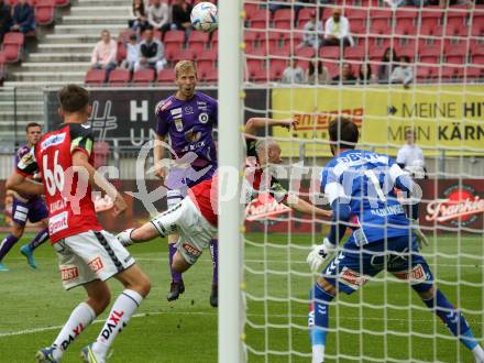 Fussball Bundesliga.  SK Austria Klagenfurt gegen SV Guntamatic Ried.  Christopher CVetko, (Klagenfurt),  Julian Klaus Wiessmeier  (Ried). Klagenfurt, am 13.8.2022. 
Foto: Kuess

---
pressefotos, pressefotografie, kuess, qs, qspictures, sport, bild, bilder, bilddatenbank