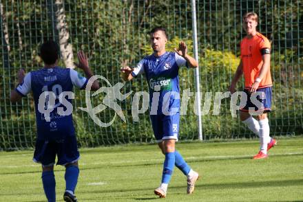 Fussball. Unterliga West. Dellach Gail gegen Penk. Torjubel Samir Nuhanovic, Philipp Werner Kofler (Dellach).  Dellach im Gailtal, am 14.8.2022.
Foto: Kuess
---
pressefotos, pressefotografie, kuess, qs, qspictures, sport, bild, bilder, bilddatenbank