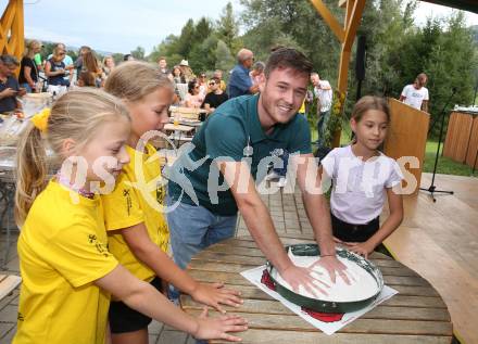 Klettern, Bouldern. Empfang Europameister Nicolai Uznik.  St. Johann,  21.8.2022.
Foto: Kuess
---
pressefotos, pressefotografie, kuess, qs, qspictures, sport, bild, bilder, bilddatenbank