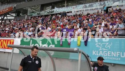 Fussball Bundesliga.  SK Austria Klagenfurt gegen FK Austria Wien.  Fans. Klagenfurt, am 28.8.2022. 
Foto: Kuess

---
pressefotos, pressefotografie, kuess, qs, qspictures, sport, bild, bilder, bilddatenbank