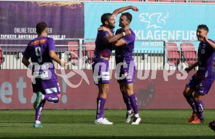 Fussball Bundesliga.  SK Austria Klagenfurt gegen FK Austria Wien.  Torjubel Markus Pink, Andrew Irving  (Klagenfurt). Klagenfurt, am 28.8.2022. 
Foto: Kuess

---
pressefotos, pressefotografie, kuess, qs, qspictures, sport, bild, bilder, bilddatenbank