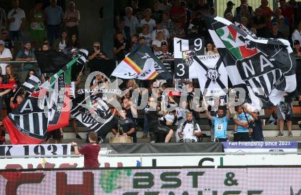 Fussball Bundesliga.  WAC gegen SK Austria Klagenfurt.  Fans WAC. Wolfsberg, am 4.9..2022. 
Foto: Kuess

---
pressefotos, pressefotografie, kuess, qs, qspictures, sport, bild, bilder, bilddatenbank