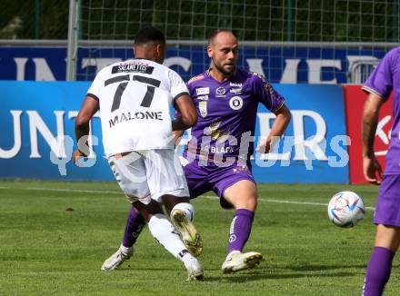 Fussball Bundesliga.  WAC gegen SK Austria Klagenfurt.  Maurice Maximilian Malone,  (WAC),  Rico Benatelli   (Klagenfurt). Wolfsberg, am 4.9..2022. 
Foto: Kuess

---
pressefotos, pressefotografie, kuess, qs, qspictures, sport, bild, bilder, bilddatenbank