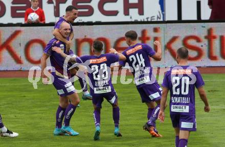 Fussball Bundesliga.  WAC gegen SK Austria Klagenfurt.  Torjubel Nicolas Wimmer, Sinan Karweina, Florian Rieder, Christopher Wernitznig, Rico Benatelli (Klagenfurt). Wolfsberg, am 4.9..2022. 
Foto: Kuess

---
pressefotos, pressefotografie, kuess, qs, qspictures, sport, bild, bilder, bilddatenbank