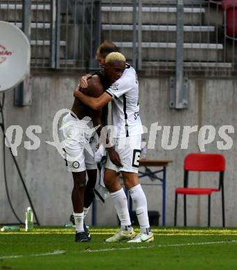 Fussball Bundesliga.  SK Austria Klagenfurt gegen SK Puntigamer Sturm Graz. Torjubel Emmanuel Esseh Emegha, Jon Gorenc Stankovic  (Graz). Klagenfurt, am 11.9..2022. 
Foto: Kuess

---
pressefotos, pressefotografie, kuess, qs, qspictures, sport, bild, bilder, bilddatenbank