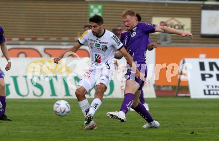 Fussball Bundesliga.  WAC gegen SK Austria Klagenfurt.  Michael Novak, (WAC),    Jonas Arweiler  (Klagenfurt). Wolfsberg, am 4.9..2022. 
Foto: Kuess

---
pressefotos, pressefotografie, kuess, qs, qspictures, sport, bild, bilder, bilddatenbank