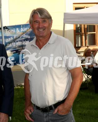 Eishockey Bundesliga. Pokaluebergabe durch Gemeinde Keutschach.   Rudi Koenig. Keutschach, am 29.8.2022.
Foto: Kuess
---
pressefotos, pressefotografie, kuess, qs, qspictures, sport, bild, bilder, bilddatenbank