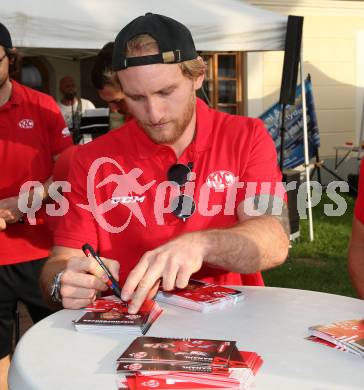 Eishockey Bundesliga. Pokaluebergabe durch Gemeinde Keutschach.  Johannes Bischofberger . Keutschach, am 29.8.2022.
Foto: Kuess
---
pressefotos, pressefotografie, kuess, qs, qspictures, sport, bild, bilder, bilddatenbank