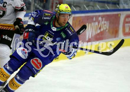 EBEL. Eishockey Bundesliga. VSV gegen BEMER Pioneers Vorarlberg.  Robert Sabolic (VSV). Villach, am 22.92022.
Foto: Kuess
www.qspictures.net
---
pressefotos, pressefotografie, kuess, qs, qspictures, sport, bild, bilder, bilddatenbank