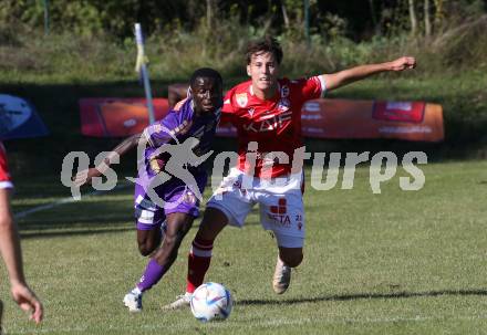 Fussball Testspiel. SK Austria Klagenfurt gegen GAK.  Solomon Bonnah (Klagenfurt), Paolo Jager  (GAK). St. Michael im Lavanttal, am 23.9.2022.
Foto: Kuess
---
pressefotos, pressefotografie, kuess, qs, qspictures, sport, bild, bilder, bilddatenbank