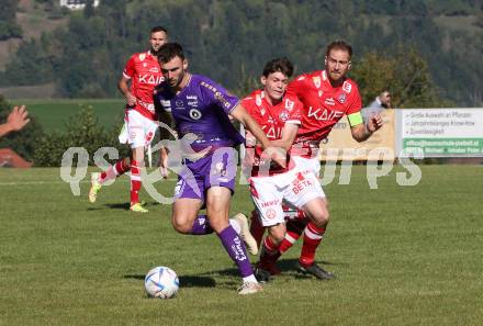 Fussball Testspiel. SK Austria Klagenfurt gegen GAK.  Andrew Irving, (Klagenfurt),  Thorsten Schriebl (GAK). St. Michael im Lavanttal, am 23.9.2022.
Foto: Kuess
---
pressefotos, pressefotografie, kuess, qs, qspictures, sport, bild, bilder, bilddatenbank