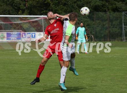 Fussball. Kaerntner Liga. Atus Ferlach gegen SV Feldkirchen.  Martin Posratschnig  (Ferlach),    Martin Hinteregger (Feldkirchen). Ferlach, 24.9.2022.
Foto: Kuess
---
pressefotos, pressefotografie, kuess, qs, qspictures, sport, bild, bilder, bilddatenbank