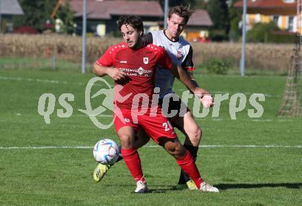 Fussball. 1. KLasse D. Sittersdorf gegen Rueckersdorf.   Mario Kaiser (Sittersdorf),   Paul Armin Uster (Rueckersdorf).  Sittersdorf, am 2.10.2022. 
Foto: Kuess
---
pressefotos, pressefotografie, kuess, qs, qspictures, sport, bild, bilder, bilddatenbank