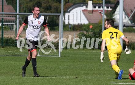 Fussball. 1. KLasse D. Sittersdorf gegen Rueckersdorf.  Torjubel Pascal Urch  (Sittersdorf).  Sittersdorf, am 2.10.2022. 
Foto: Kuess
---
pressefotos, pressefotografie, kuess, qs, qspictures, sport, bild, bilder, bilddatenbank