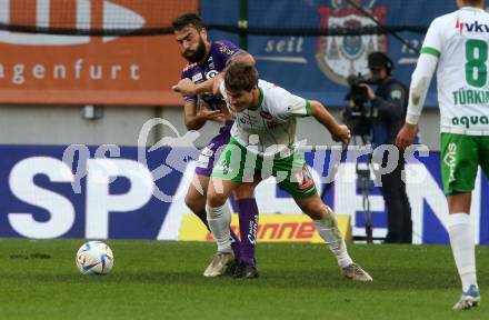 Fussball Bundesliga. SK Austria Klagenfurt gegen SC Austria Lustenau.  Kosmas Gkezos,  (Klagenfurt),  Stefano Surdanovic (Lustenau). Klagenfurt, am 8.10.2022.
Foto: Kuess
---
pressefotos, pressefotografie, kuess, qs, qspictures, sport, bild, bilder, bilddatenbank