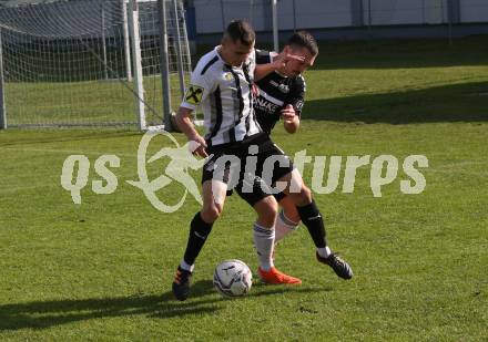 Fussball. Kaerntner Liga.  Bleiburg gegen ASK.   Aljaz Storman (Bleiburg),   Pascal Fabian Lorenz (ASK).  Bleiburg,  am 8.10.2022. 
Foto: Kuess
---
pressefotos, pressefotografie, kuess, qs, qspictures, sport, bild, bilder, bilddatenbank