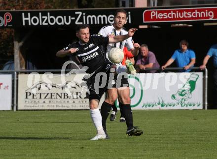 Fussball. Kaerntner Liga.  Bleiburg gegen ASK.   Grega Klaric (Bleiburg),  Mario Antunovic  (ASK).  Bleiburg,  am 2.10.2022. 
Foto: Kuess
---
pressefotos, pressefotografie, kuess, qs, qspictures, sport, bild, bilder, bilddatenbank