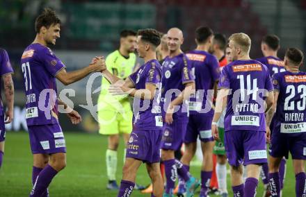 Fussball Bundesliga. SK Austria Klagenfurt gegen SC Austria Lustenau.  Jubel Thorsten Mahrer, Till Sebastian Schumacher (Klagenfurt). Klagenfurt, am 8.10.2022.
Foto: Kuess
---
pressefotos, pressefotografie, kuess, qs, qspictures, sport, bild, bilder, bilddatenbank