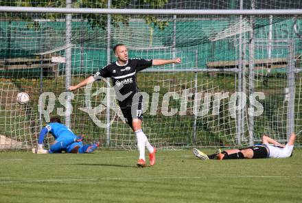 Fussball. Kaerntner Liga.  Bleiburg gegen ASK.   Torjubel Sinan Samardzic, (ASK).  Bleiburg,  am 8.10.2022. 
Foto: Kuess
---
pressefotos, pressefotografie, kuess, qs, qspictures, sport, bild, bilder, bilddatenbank